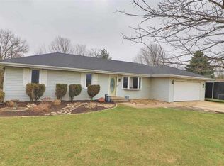 5887 Sweet Grass Dr, Roscoe, IL 61073