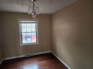 10 Kenaware Ave APT 3, Delmar, NY 12054