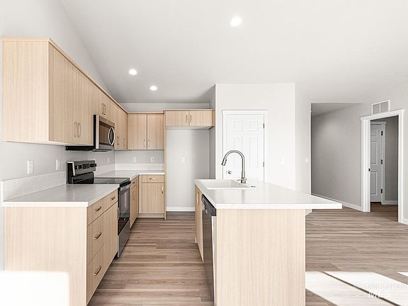 6th image of this home