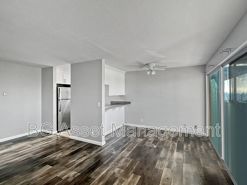 2 bed, 1.0 bath, 950 sqft, $1,695 — Photo 1