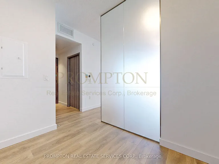 85 McMahon Dr #2307 — Photo 13