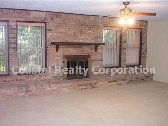 3rd image of 24 Lake Lorraine Cir