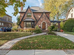 1425 Bedford Rd, Grosse Pointe Park, MI 48230