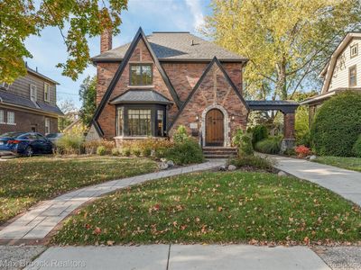 1425 Bedford Rd, Grosse Pointe Park, MI, 48230
