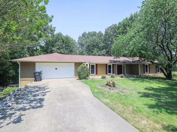 251 Holly Hills Ln, Calvert City, KY 42029