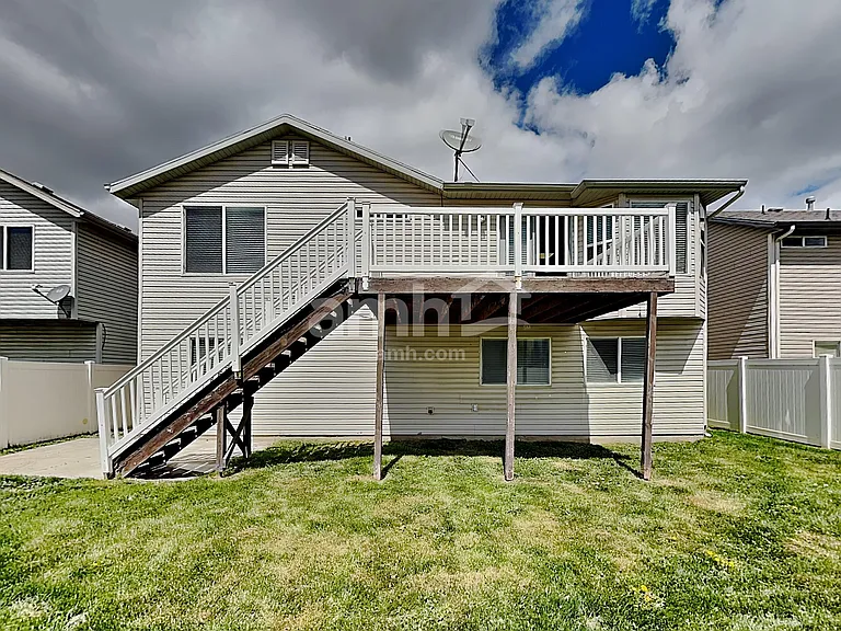 981 Stonehenge Dr — Photo 21
