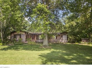 19341 Station Rd, Columbia Station, OH 44028