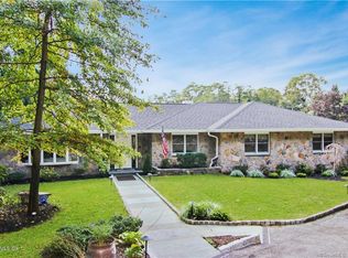 25 Dogwood Ln, Stamford, CT 06903