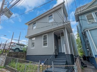 9 Highland Ter, Irvington, NJ 07111