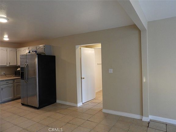 3rd image of 2924 Gracia St
