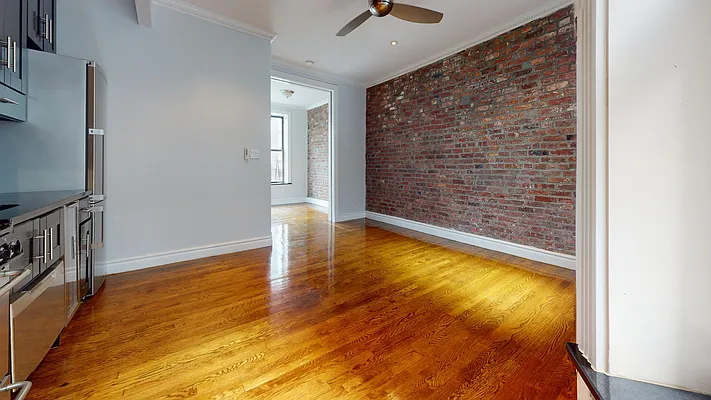 Rented by Bond New York | media 7