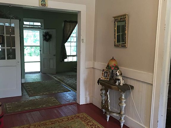 3rd image of 410 Anderson Ave