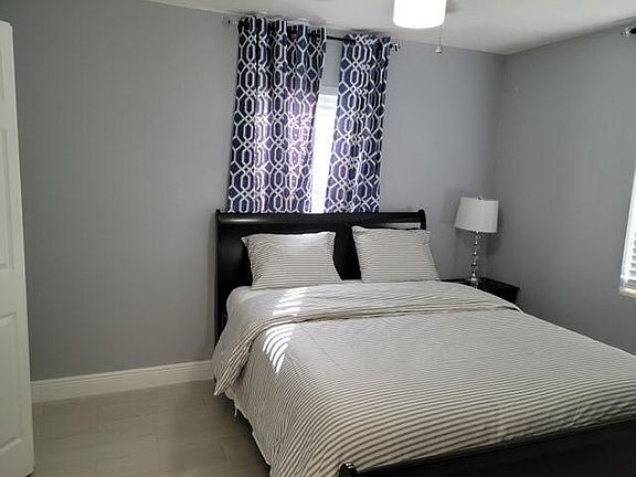 4th image of 8553 Sunset Dr