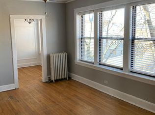 1005 W Oakdale Ave #3, Chicago, IL 60657