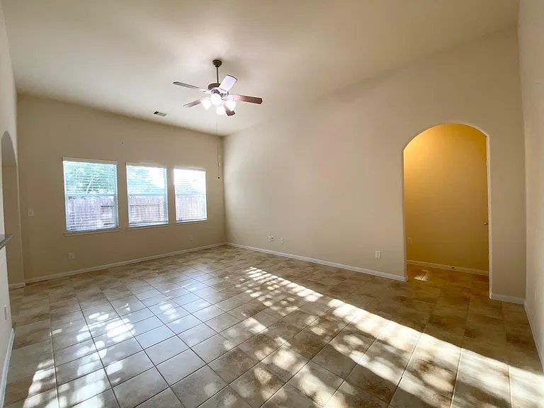 8922 Cedar Mound Ln — Photo 7