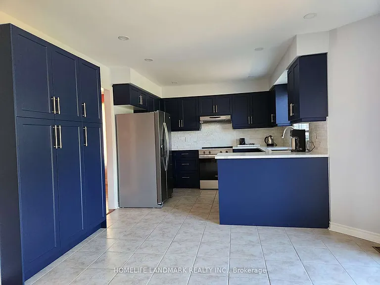7 Meyer Ave — Photo 4