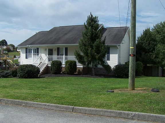 3rd image of 211 Chimney Top Ln #0