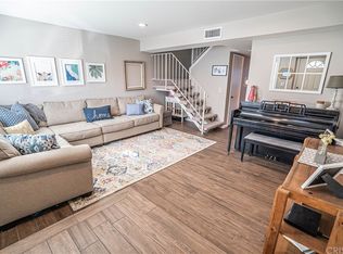 25228 Avenida Dorena, Newhall, CA 91321