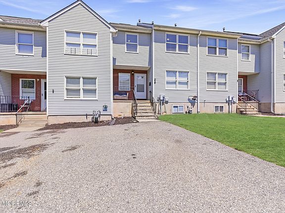 3rd image of 7 Branchwood Drive