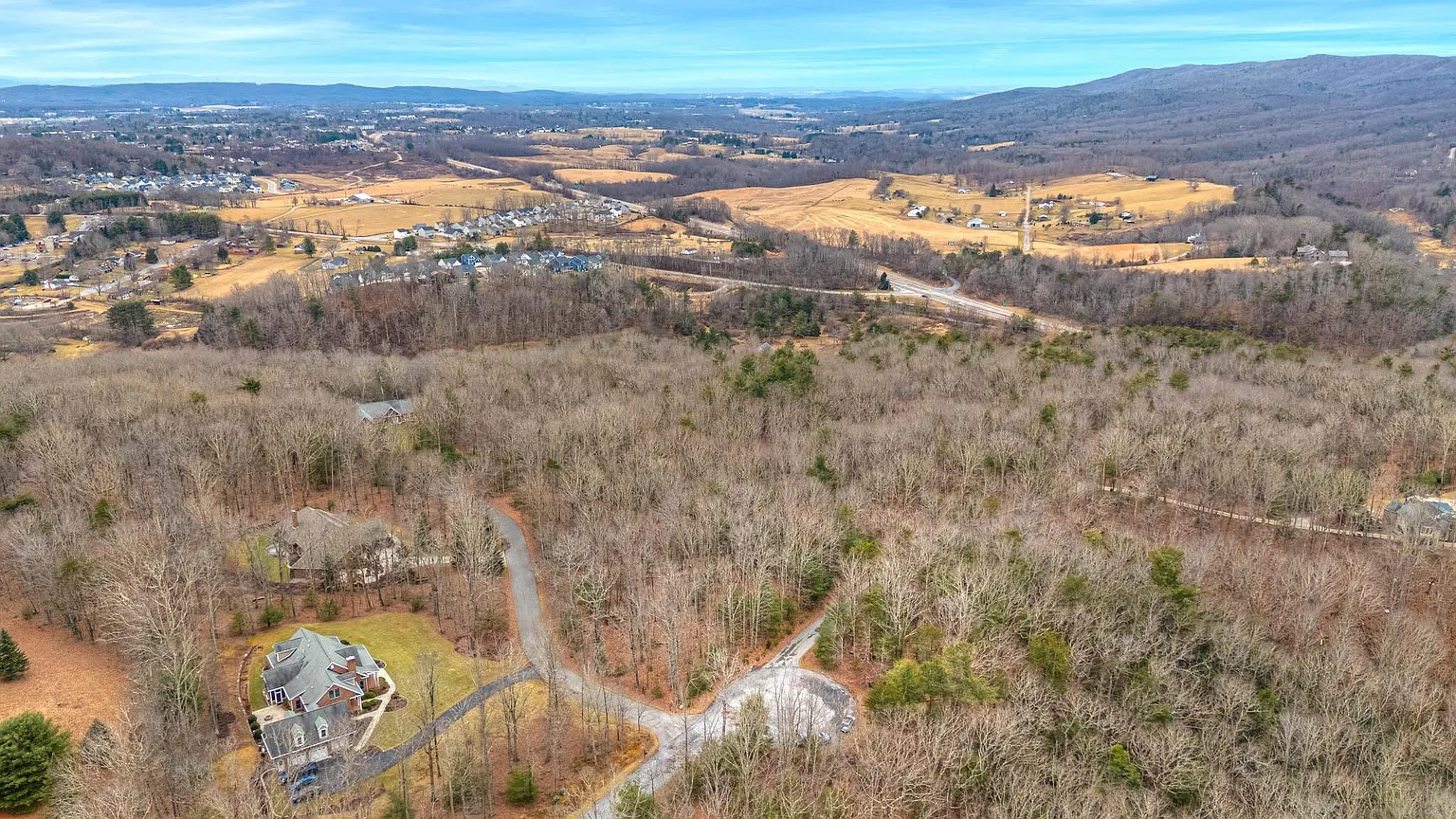 1262 Treetop Ridge Rd photo 1