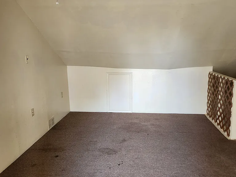 140 S Penn St — Photo 19