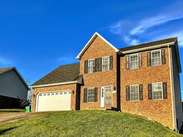 175 Windsor Dr, Christiansburg, VA 24073