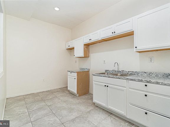 3rd image of 2229 N 6th St
