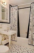 4th image of 333 W 56th St APT 1B