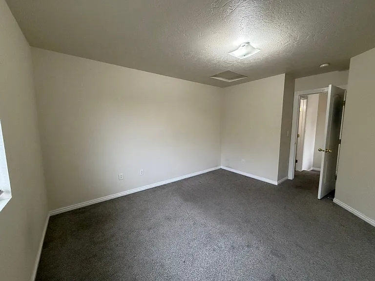 Midland 4-Plex 141 — Photo 20