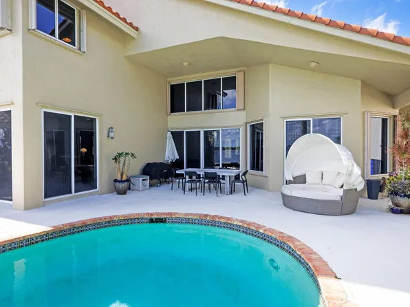 18142 NW 15th Ct, Hollywood, FL