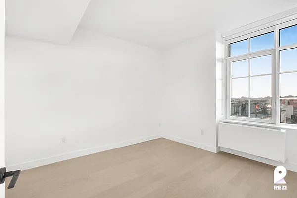 Rented by REZI | media 3