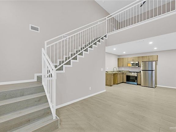5th image of 7008 N 23rd St #118