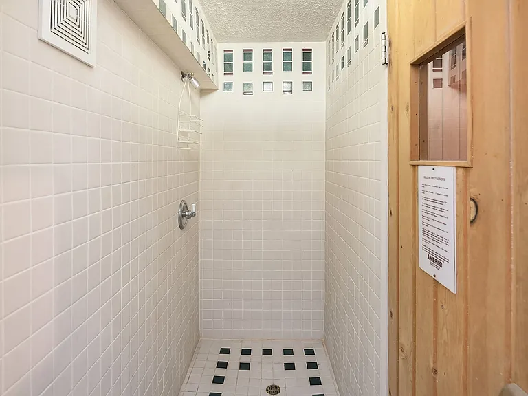 1000 Union St #311 — Photo 22