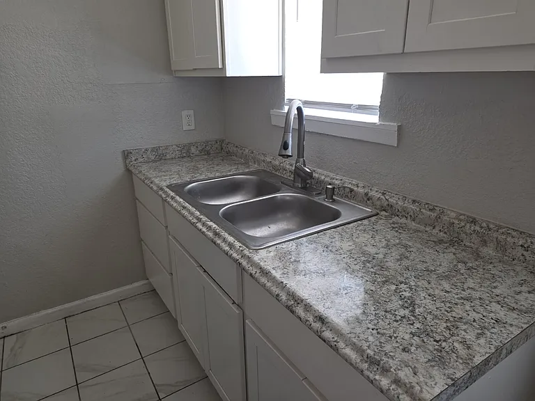 3910 Polly St #103 — Photo 4