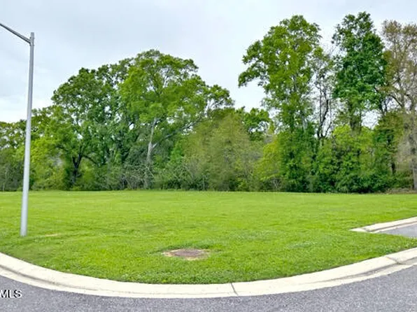 100 Manor House Ln, Lafayette, LA 70507