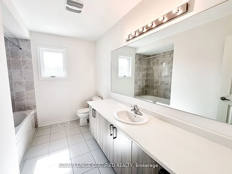 10 Baycroft Blvd — Photo 19