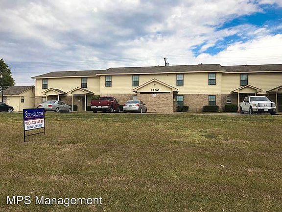 2nd image of 1300 Northwood Blvd APT 9