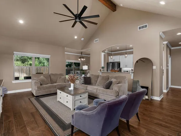 2172 Page Creek Trl, Longview, TX 75601