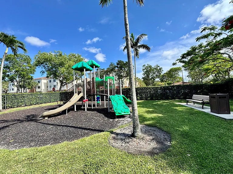 9857 Baywinds Dr #9210 — Photo 42