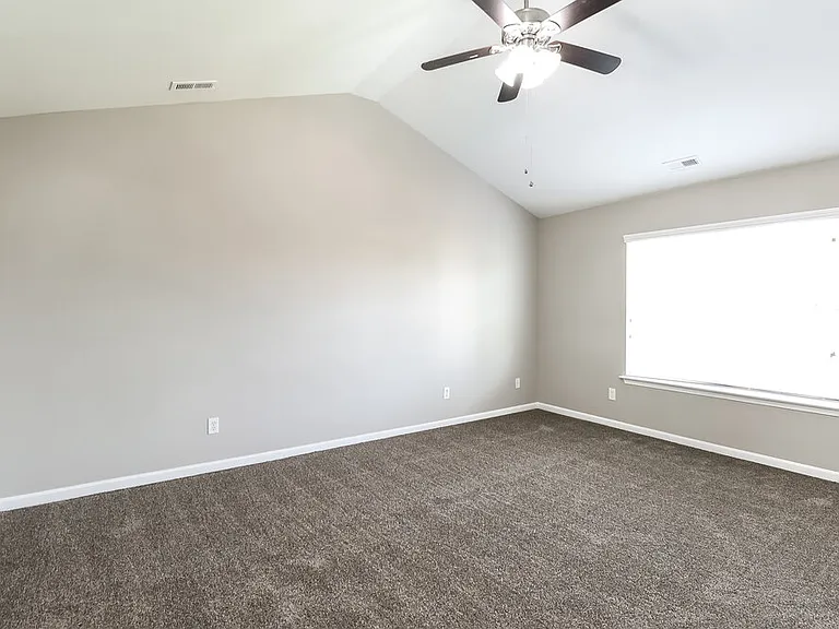 2900 Village Center Dr — Photo 11