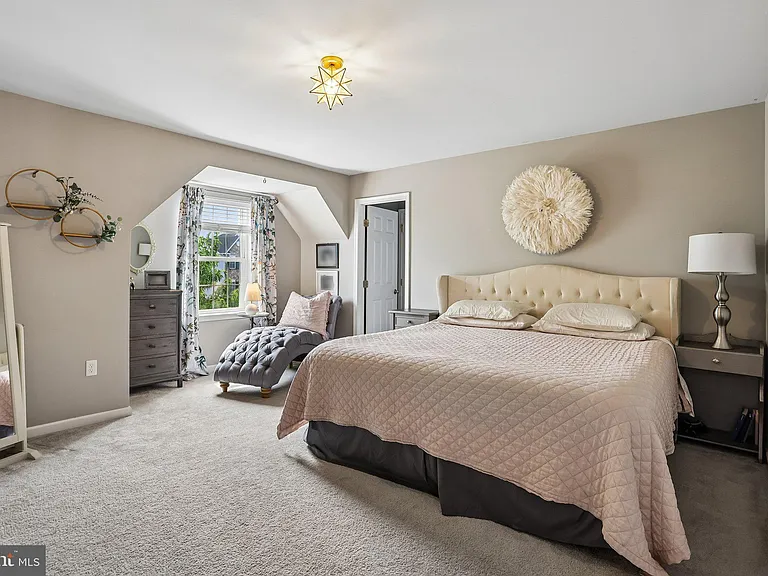 427 Green Meadow Dr — Photo 34