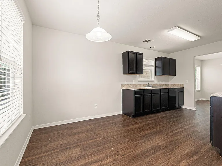 21415 Partha Way — Photo 9