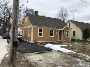 1024 Peterson Ave, Aurora, IL 60505