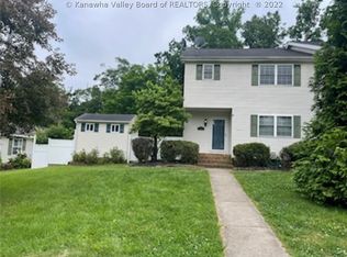 6320 Aracoma Rd, Huntington, WV 25705