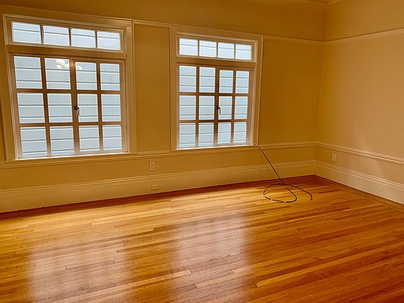 3rd image of 6 Commonwealth Ave APT 3
