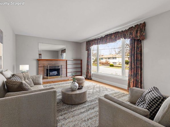 79 Chappell St, Dartmouth, NS B3A 3P7