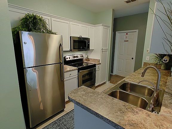 AFTER KITCHEN 1