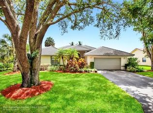 5457 NW 88th Way, Coral Springs, FL 33067