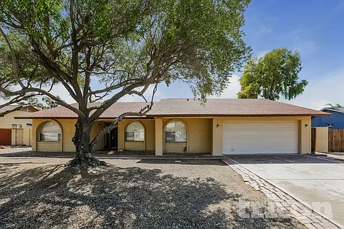 6317 W Desert Hills Dr Photo 1