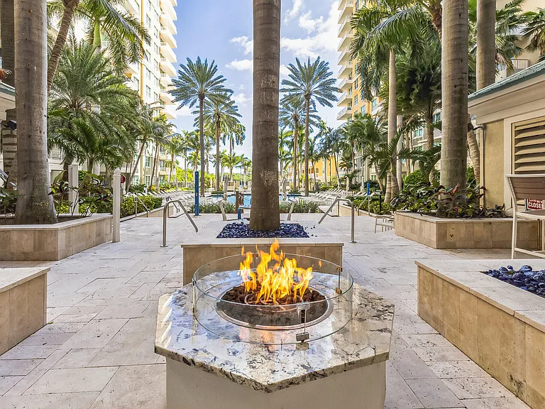 700 E Boynton Beach Blvd #511 — Photo 23